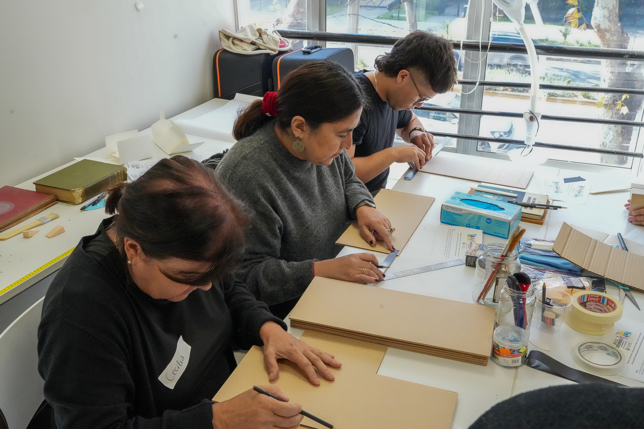 Taller de Restauración de Objetos (Tesoros) Familiares